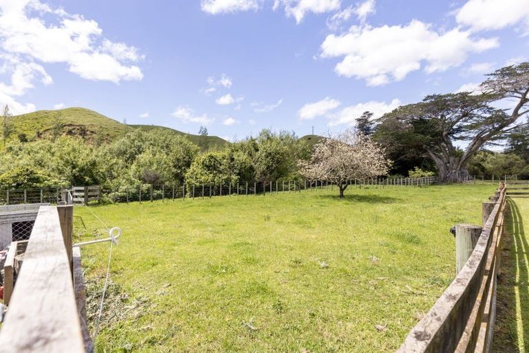 Photo of property in 131 Pahiatua Aokautere Road, Aokautere, 4471
