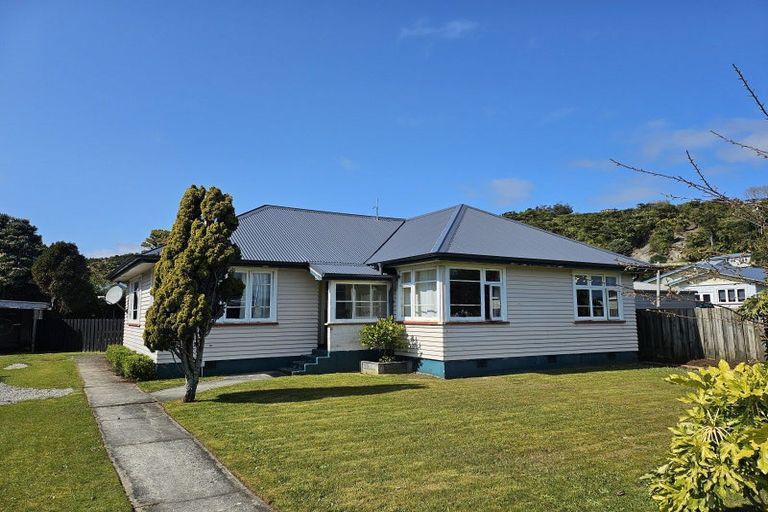 Photo of property in 15 Byron Street, Greymouth, 7805