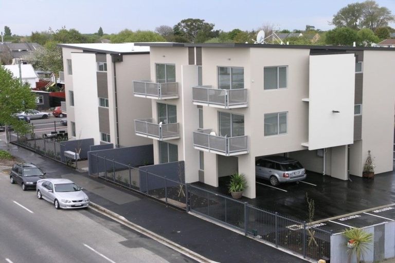 Photo of property in 12/318 Barbadoes Street, Christchurch Central, Christchurch, 8011