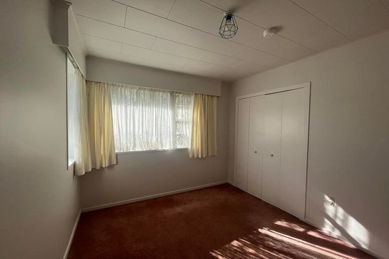 Photo of property in 13 Timaru Grove, Kelson, Lower Hutt, 5010