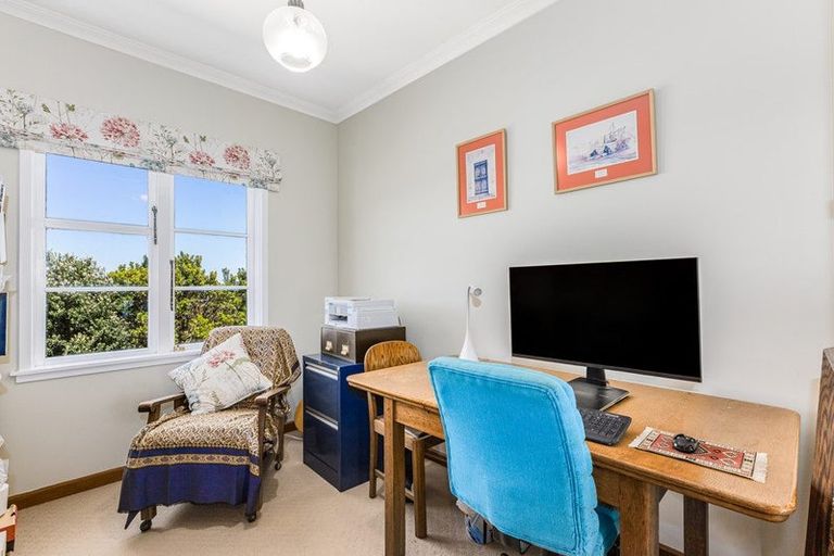 Photo of property in 33a Nevay Road, Miramar, Wellington, 6022