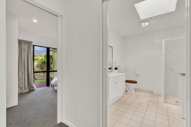 Photo of property in 9/90 Hawke Street, New Brighton, Christchurch, 8083