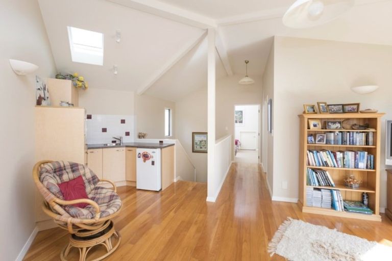 Photo of property in 9 Kotare Place, Sandspit, Warkworth, 0982