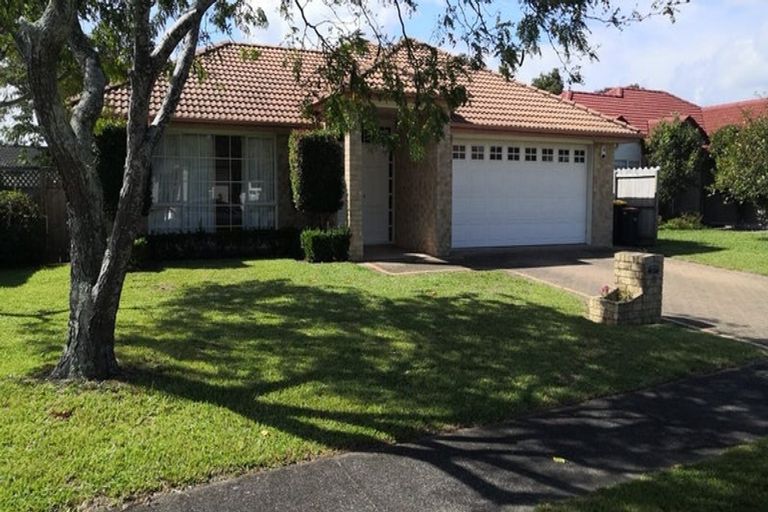 Photo of property in 10 Trovare Place, Golflands, Auckland, 2013