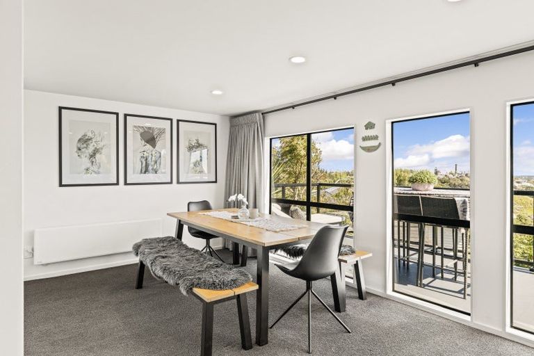 Photo of property in 106 Mount View Road, Bastia Hill, Whanganui, 4500