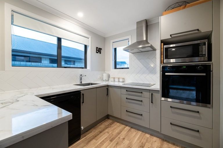 Photo of property in 8 Macloughlin Drive, Te Puke, 3119