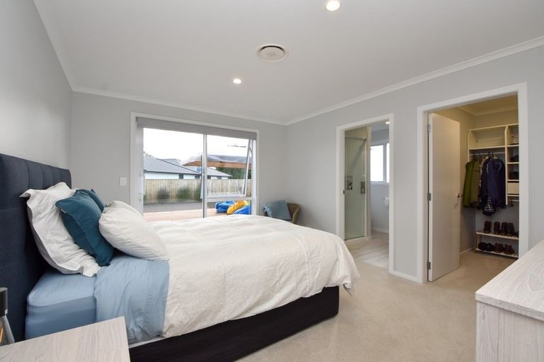 Photo of property in 6 Takahe Drive, Carterton, 5713
