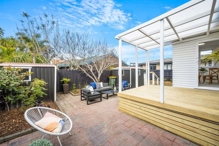 Photo of property in 3 Elizabeth Street, Orewa, 0931