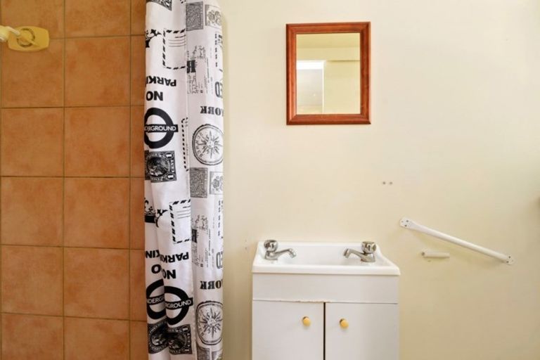 Photo of property in 9b Puweto Street, Selwyn Heights, Rotorua, 3015