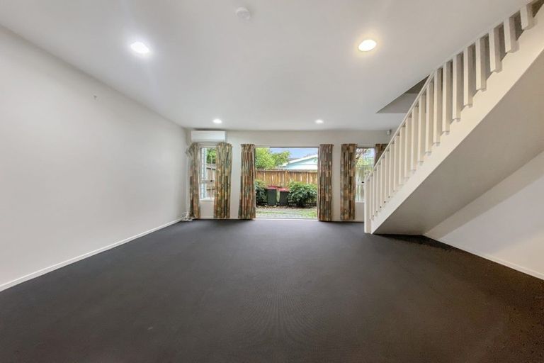 Photo of property in 3/8 Waldie Grove, Avalon, Lower Hutt, 5011