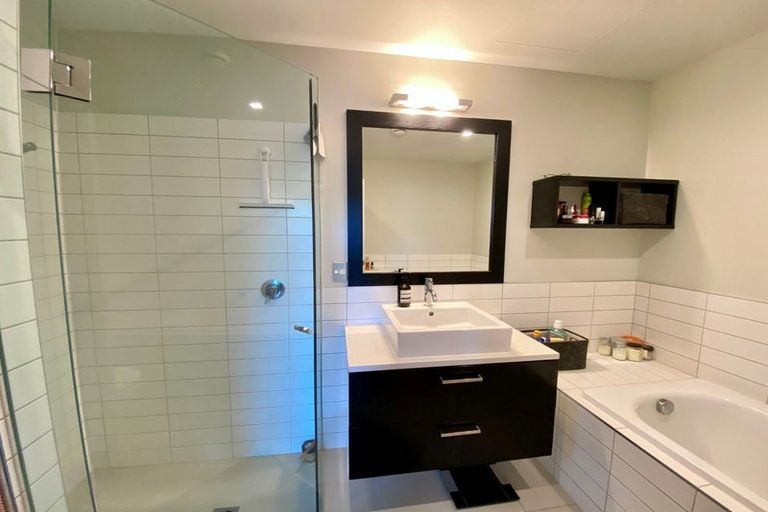 Photo of property in Chews Lane Apartments, 8a/9 Chews Lane, Wellington Central, Wellington, 6011