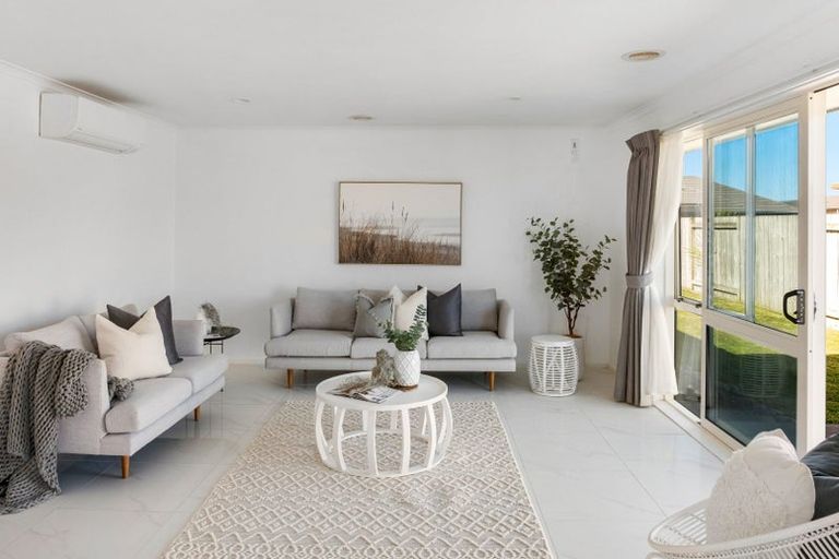 Photo of property in 18 Boston Parade, Kelvin Grove, Palmerston North, 4414