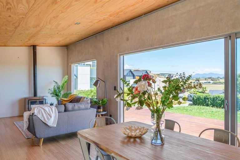 Photo of property in 5 Impact Avenue, Bell Block, New Plymouth, 4312