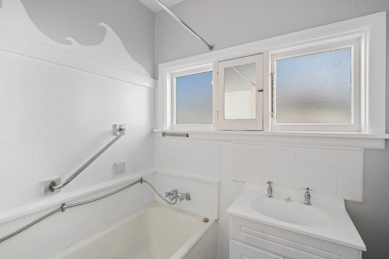 Photo of property in 32 Sabina Street, Shirley, Christchurch, 8013