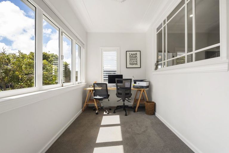 Photo of property in 2 Katherine Avenue, Thorndon, Wellington, 6011