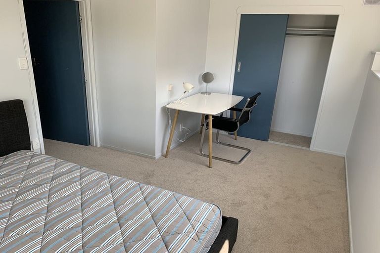 Photo of property in 61 Sunset Road, Totara Vale, Auckland, 0632