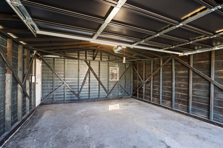Photo of property in 26 Mackworth Street, Woolston, Christchurch, 8062