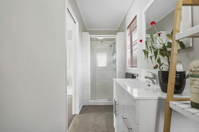 Photo of property in 40 Greenfield Drive, Western Heights, Hamilton, 3200