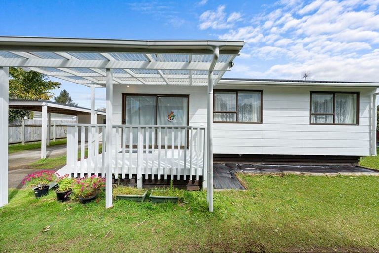 Photo of property in 2/19 Martin Road, Manurewa, Auckland, 2102