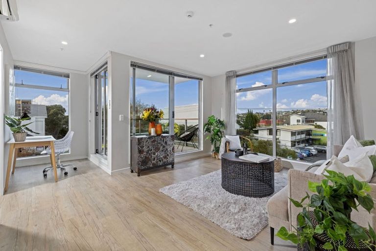 Photo of property in Norfolk Apartments, 201/19 Bute Road, Browns Bay, Auckland, 0630