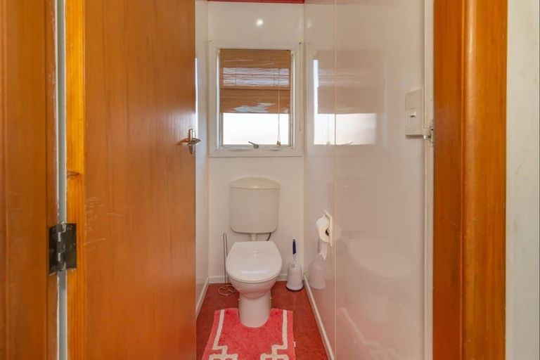 Photo of property in 12 Ross Street, Levin, 5510