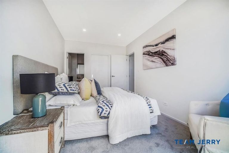 Photo of property in 14a Wahine Street, Papakura, 2110