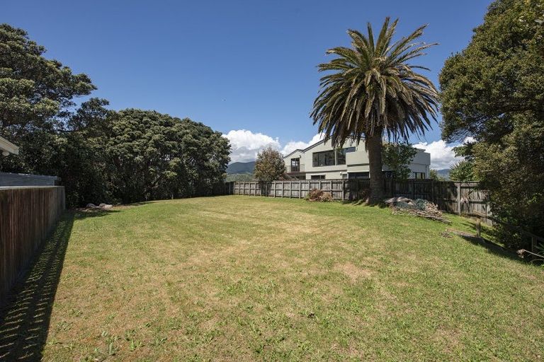 Photo of property in 10 Kohutuhutu Road, Raumati Beach, Paraparaumu, 5032