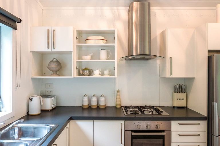 Photo of property in 17 Glen Brook Road, Omiha, Waiheke Island, 1081