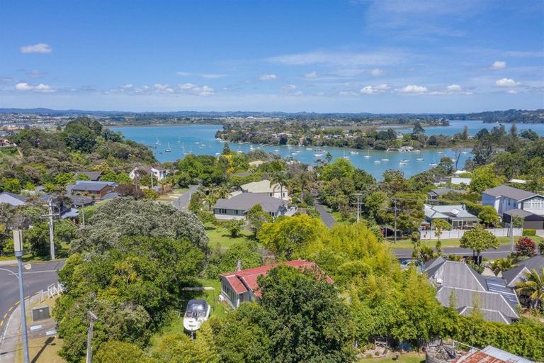 Photo of property in 1 Rame Road, Greenhithe, Auckland, 0632