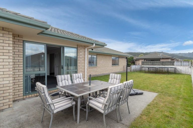Photo of property in 56 Percy Kinsman Crescent, Riverstone Terraces, Upper Hutt, 5018