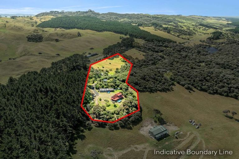 Photo of property in 708 Wilson Road, South Head, Helensville, 0874