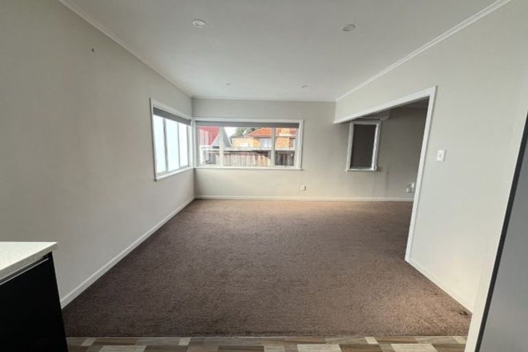 Photo of property in 6 Willis Road, Papakura, 2110