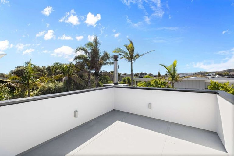 Photo of property in 137 The Fairway, Matarangi, Whitianga, 3592