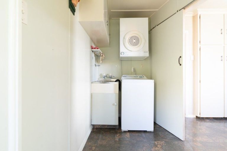 Photo of property in 16 Allen Road, Green Island, Dunedin, 9018