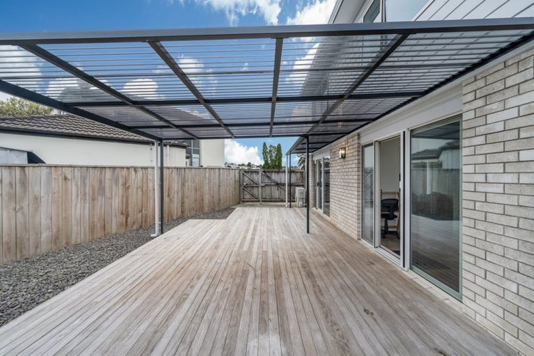 Photo of property in 1/12 Marbeth Court, Botany Downs, Auckland, 2010