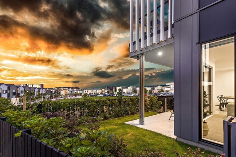 Photo of property in 1/42 Nugget Avenue, Hobsonville, Auckland, 0616