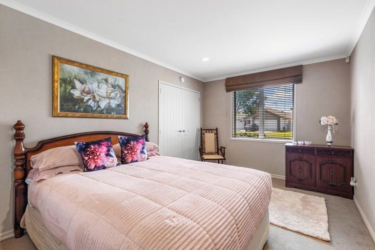 Photo of property in 1 Saratoga Court, Papamoa Beach, Papamoa, 3118