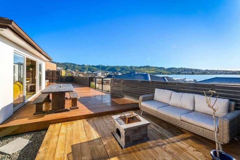 Photo of property in 8 Ihakara Arthur Lane, Aotea, Porirua, 5024