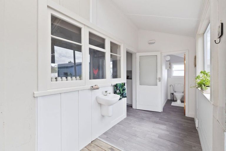 Photo of property in 24 Boyd Avenue, Aramoho, Whanganui, 4500