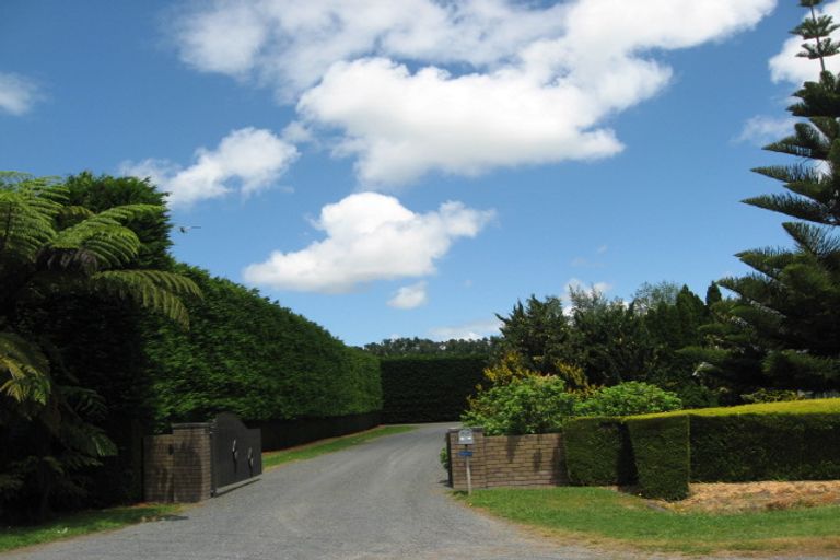 Photo of property in 1 Burnside Road, Ardmore, Papakura, 2582