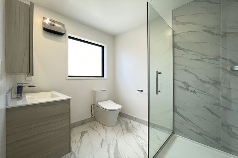 Photo of property in 2/6b Taramea Place, Addington, Christchurch, 8024