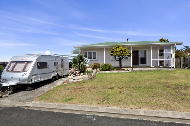 Photo of property in 3 Robert Street, Raglan, 3225