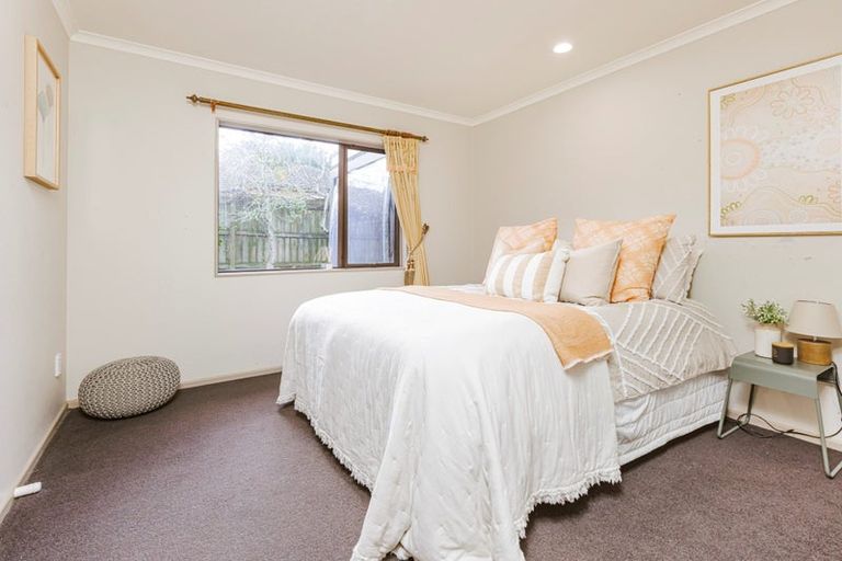 Photo of property in 10d Evans Road, Weymouth, Auckland, 2103