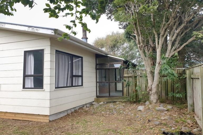Photo of property in 22 Linwood Drive, Paraparaumu, 5032