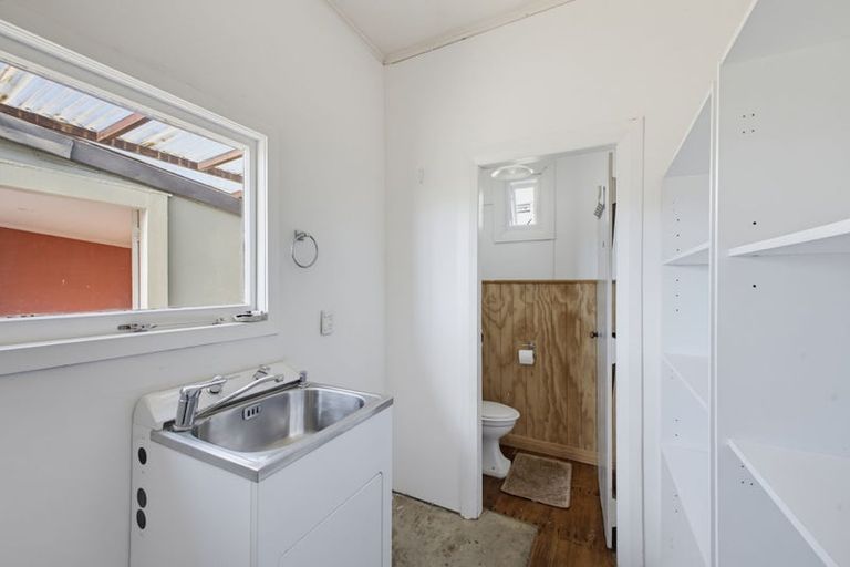 Photo of property in 403 Carrington Street, Upper Vogeltown, New Plymouth, 4310