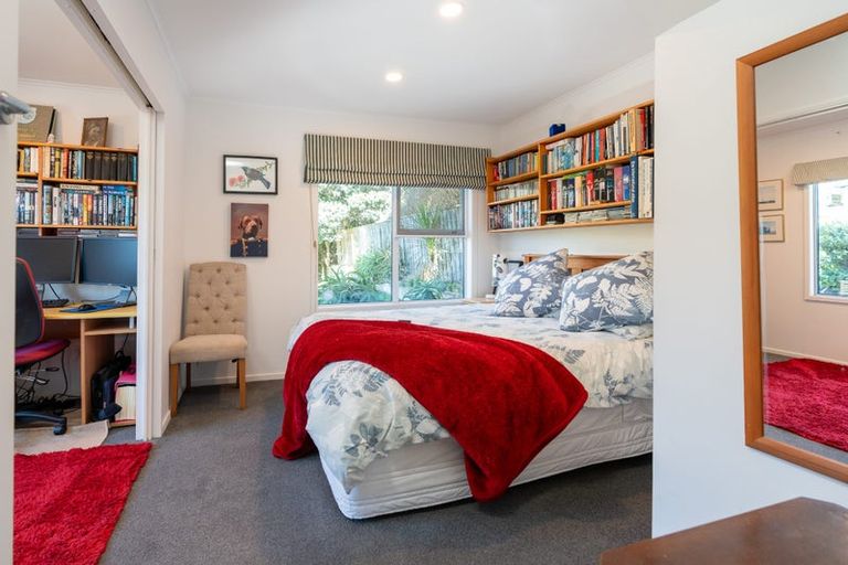 Photo of property in 52 Ames Street, Paekakariki, 5034