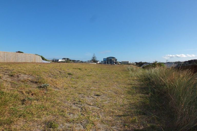 Photo of property in 13a Mack Street, Foxton Beach, Foxton, 4815