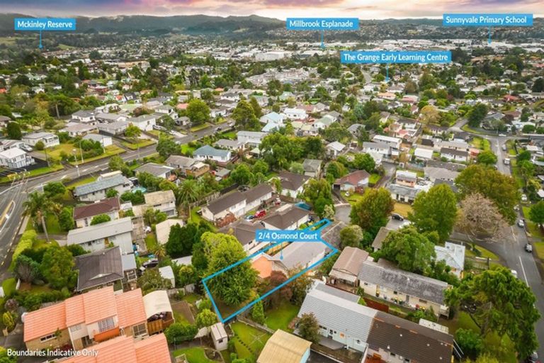 Photo of property in 2/4 Osmond Court, Sunnyvale, Auckland, 0612