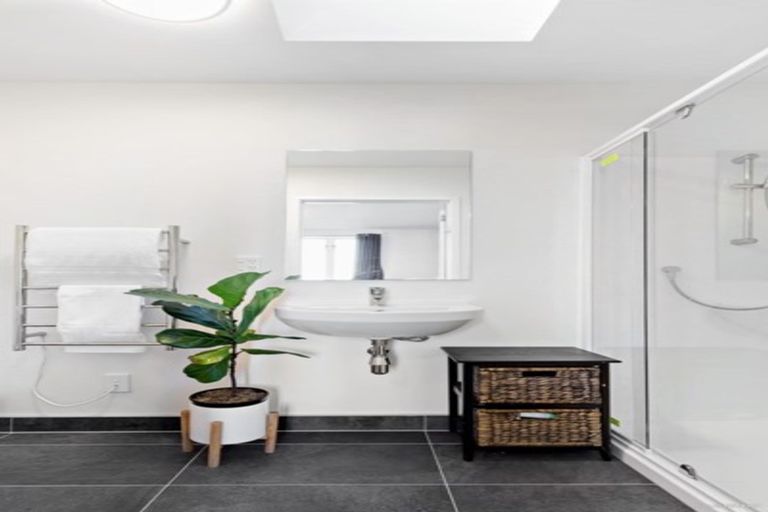 Photo of property in 77 Grove Road, Papakura, 2110