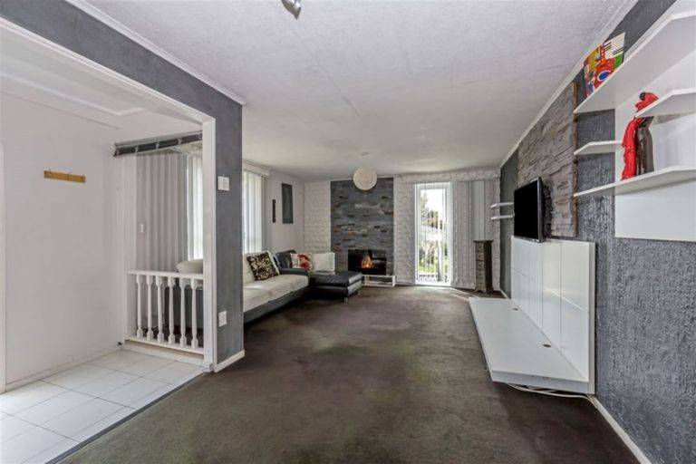 Photo of property in 17 Taurus Crescent, Beach Haven, Auckland, 0626